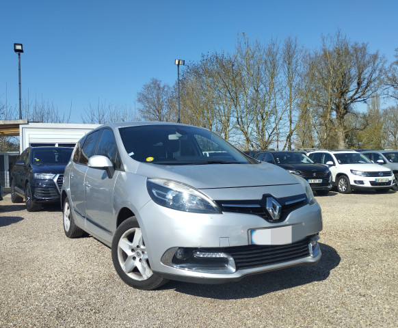 Renault Renault Grand Scenic III (R95) 1.6 dCi 130ch energy Bose eco² 7 places 2015