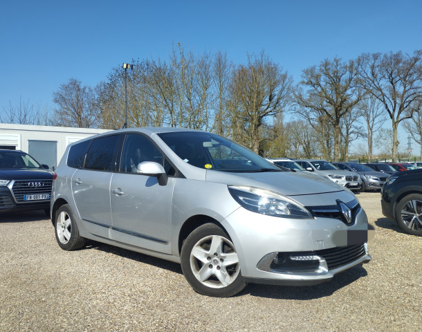Renault Renault Grand Scenic III (R95) 1.6 dCi 130ch energy Bose eco² 7 places 2015