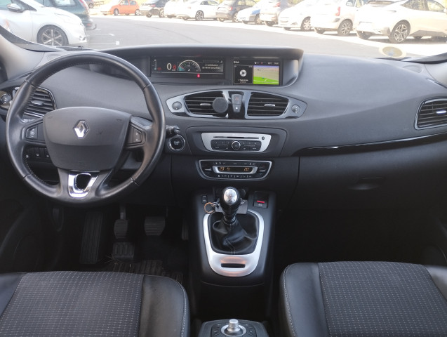 Renault Renault Grand Scenic III (R95) 1.6 dCi 130ch energy Bose eco² 7 places 2015