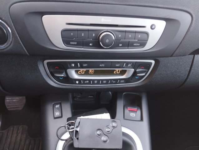 Renault Renault Grand Scenic III (R95) 1.6 dCi 130ch energy Bose eco² 7 places 2015