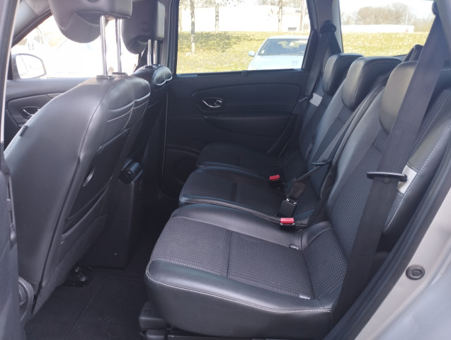 Renault Renault Grand Scenic III (R95) 1.6 dCi 130ch energy Bose eco² 7 places 2015