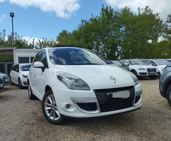 Renault Renault Scenic III (J95) 2.0 16v 140ch Jade CVT