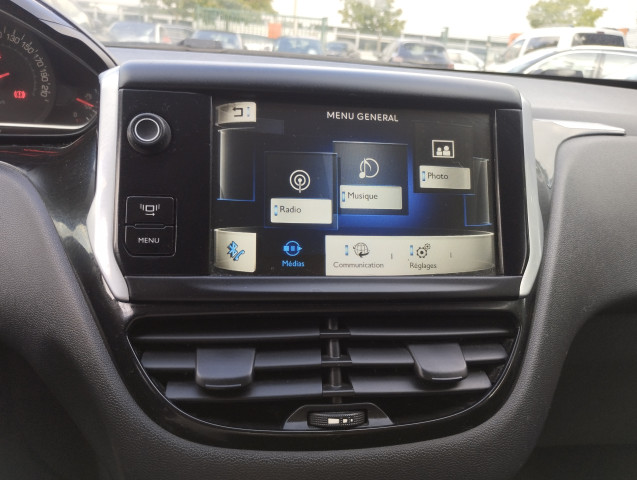 Peugeot Peugeot 208 1.4 HDI BVM5 ACTIVE