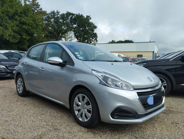 Peugeot Peugeot 208 1.6 HDI 75 CH 5P