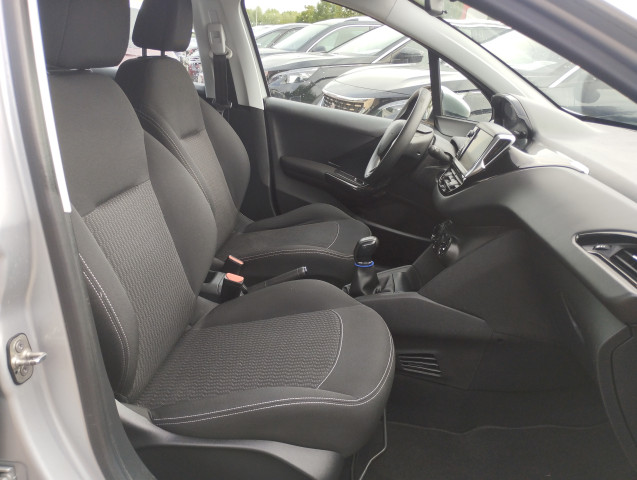 Peugeot Peugeot 208 1.6 HDI 75 CH 5P