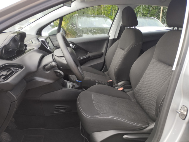 Peugeot Peugeot 208 1.6 HDI 75 CH 5P