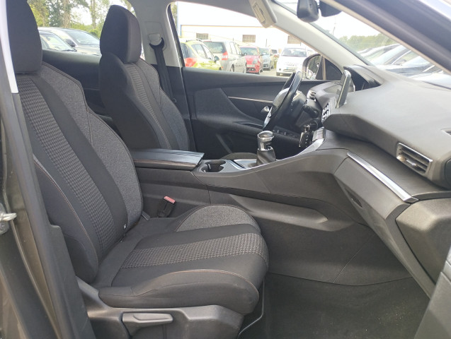 Peugeot Peugeot 3008 1.5 BlueHDi 130 CH ACTIVE BUSINESS