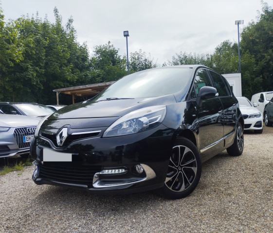 Renault Renault Megane III (D95) 1.5 dCi 110ch FAP Bose EDC Euro6 2015