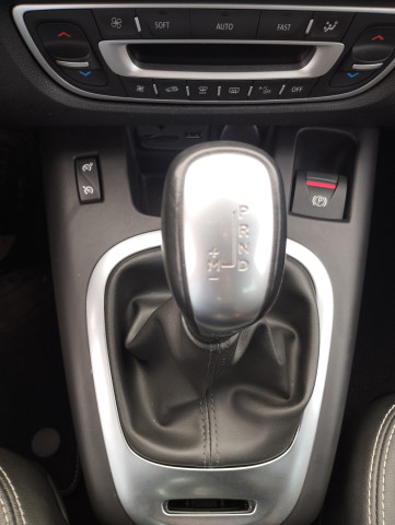 Renault Renault Megane III (D95) 1.5 dCi 110ch FAP Bose EDC Euro6 2015