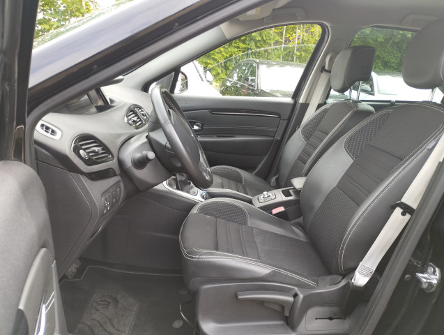 Renault Renault Megane III (D95) 1.5 dCi 110ch FAP Bose EDC Euro6 2015