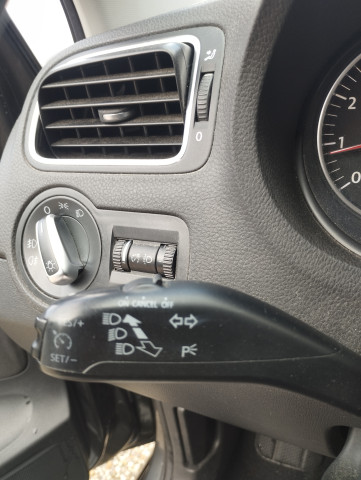 Volkswagen Volkswagen Polo V 1.4 85 Confortline 5p