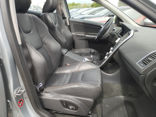 Volvo Volvo XC60  D4 181ch AWD Summum Start&Stop