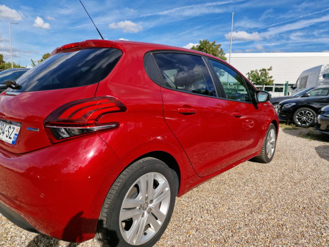 Peugeot Peugeot 208 1.2 PURETECH 82 STYLE