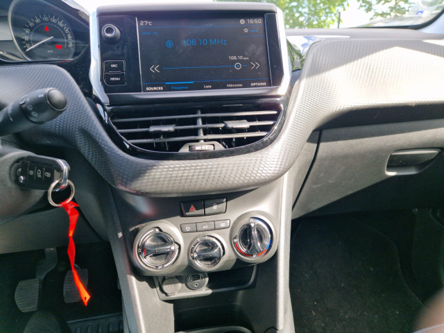 Peugeot Peugeot 208 1.2 PURETECH 82 STYLE