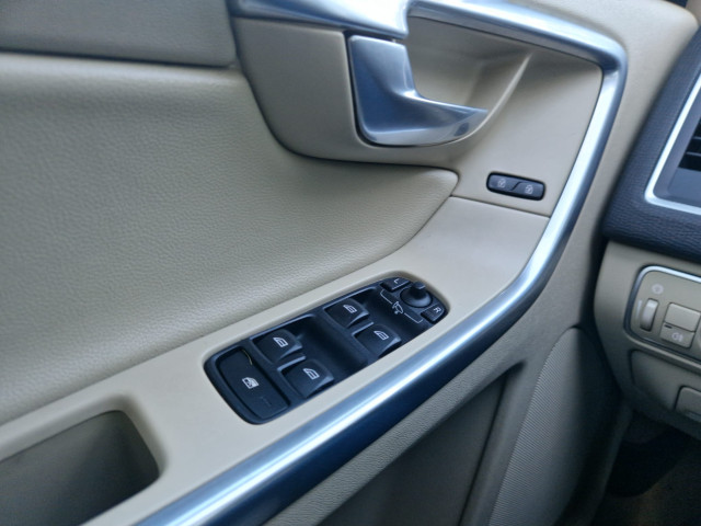 Volvo Volvo XC60  D4 AWD 181ch Momentum Geartronic