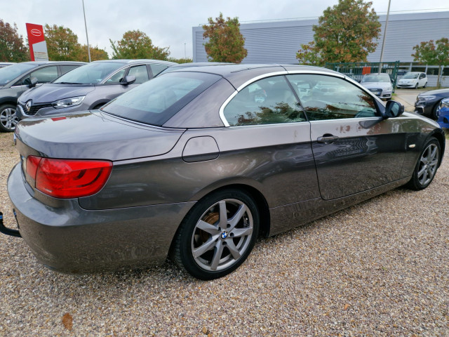 BMW BMW Série 3 V (E93) 320dA 184ch Luxe