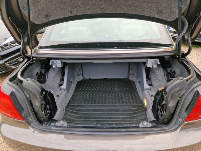 BMW BMW Série 3 V (E93) 320dA 184ch Luxe