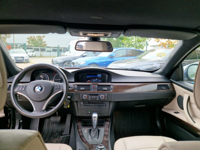 BMW BMW Série 3 V (E93) 320dA 184ch Luxe