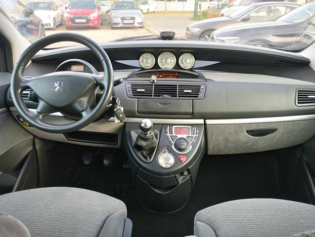 Peugeot Peugeot 807  2.0 HDi136 Premium FAP