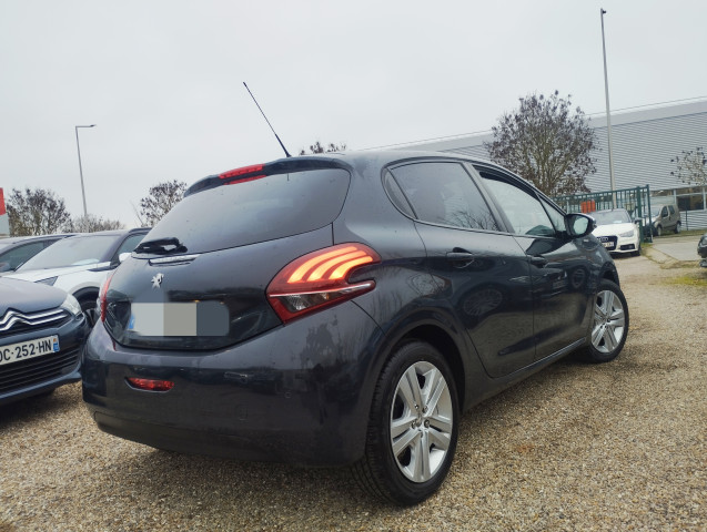 Peugeot Peugeot 208 1.2 PURETECH 82 STYLE
