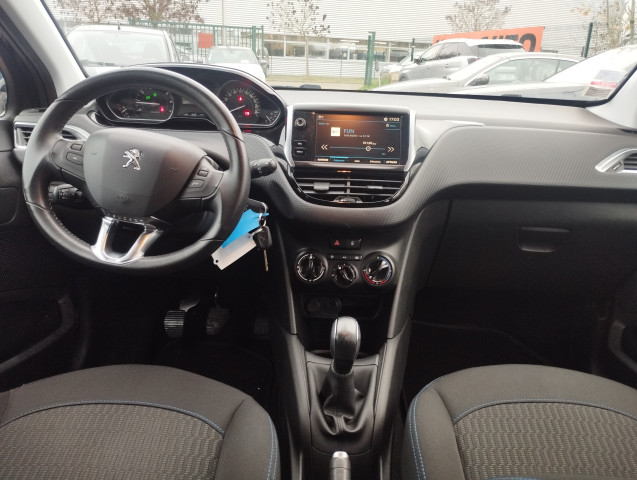 Peugeot Peugeot 208 1.2 PURETECH 82 STYLE