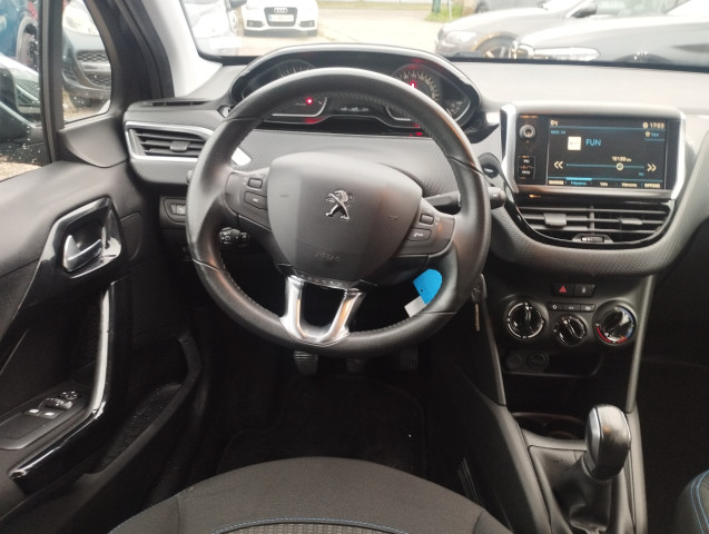 Peugeot Peugeot 208 1.2 PURETECH 82 STYLE