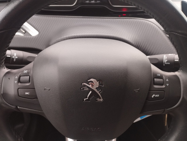 Peugeot Peugeot 208 1.2 PURETECH 82 STYLE