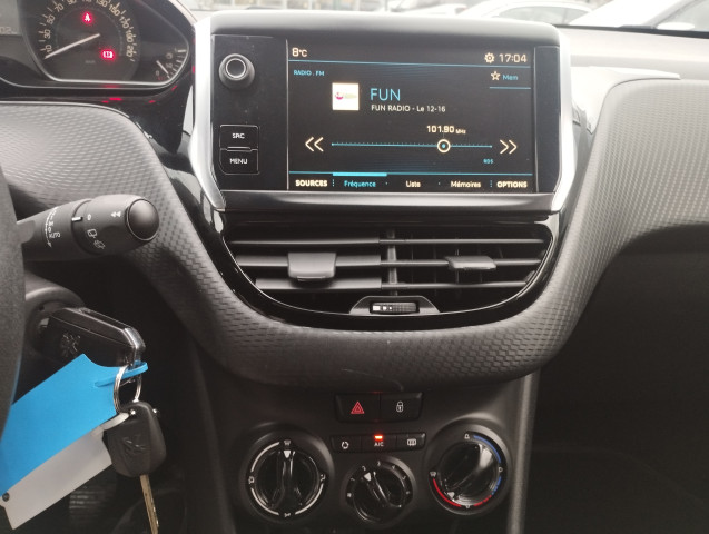 Peugeot Peugeot 208 1.2 PURETECH 82 STYLE