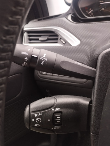 Peugeot Peugeot 208 1.2 PURETECH 82 STYLE