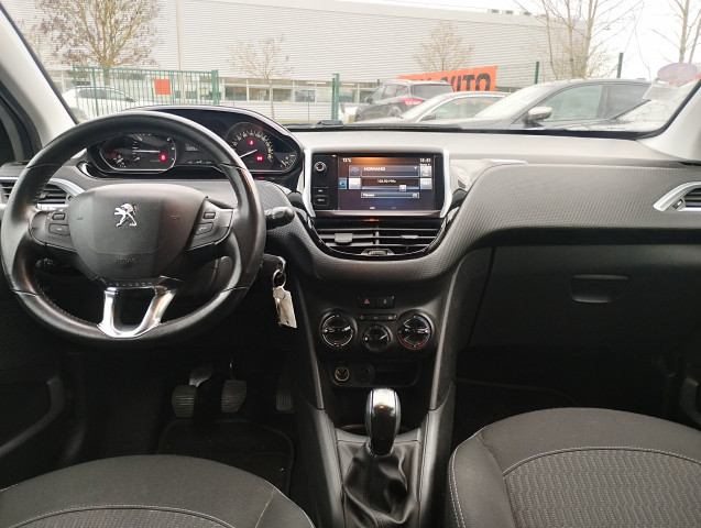 Peugeot Peugeot 208  1.2 PureTech 82ch Style 5p