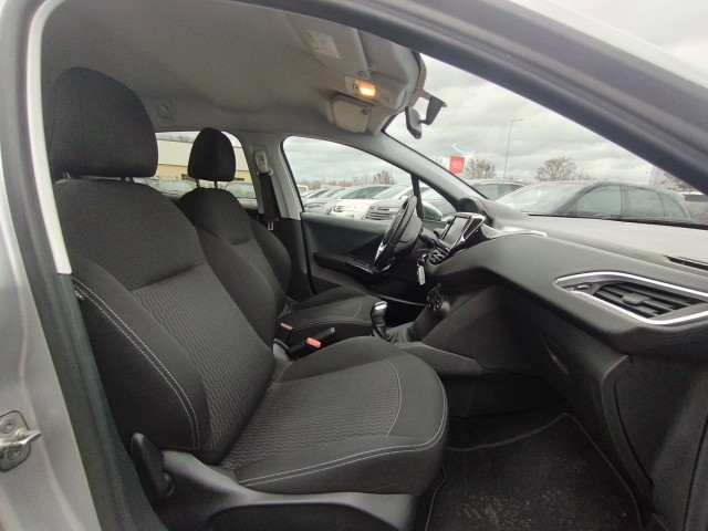 Peugeot Peugeot 208  1.2 PureTech 82ch Style 5p