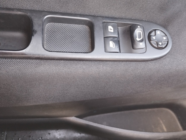 Peugeot Peugeot 207+ 1.4 E 75 CV 5 PORTES 