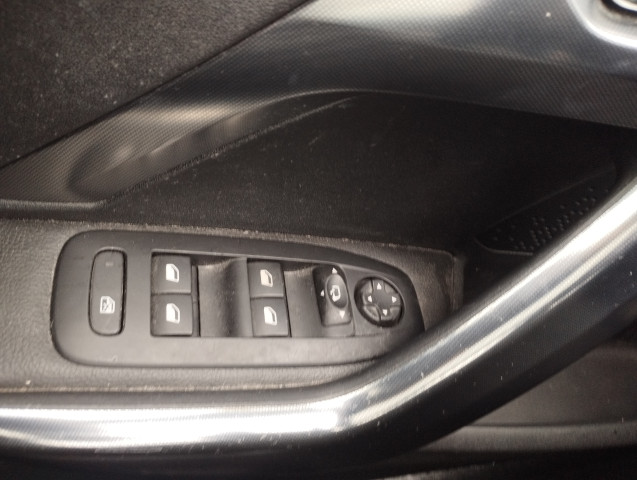 Peugeot Peugeot 2008  1.6 VTi Féline Titane