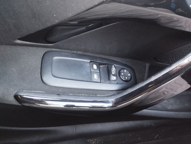 Peugeot Peugeot 208  1.6 BlueHDi 75ch Allure Business S&S 5p