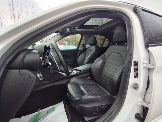 Alfa-Romeo Alfa-Romeo Giulia  2.2 JTD 210ch Veloce Q4 AT8