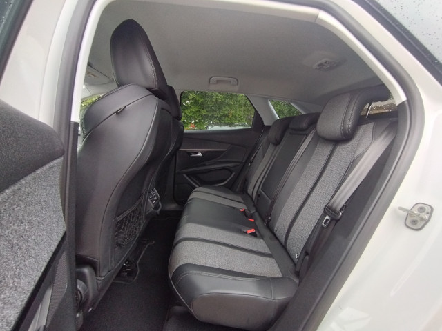 Peugeot Peugeot 3008 BLUEHDI 130CH S&S EAT8 ALLURE