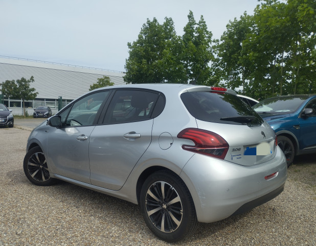 Peugeot Peugeot 208 1.2 VTI 82 CV STYLE 5P