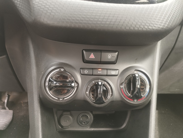 Peugeot Peugeot 208 1.2 VTI 82 CV STYLE 5P