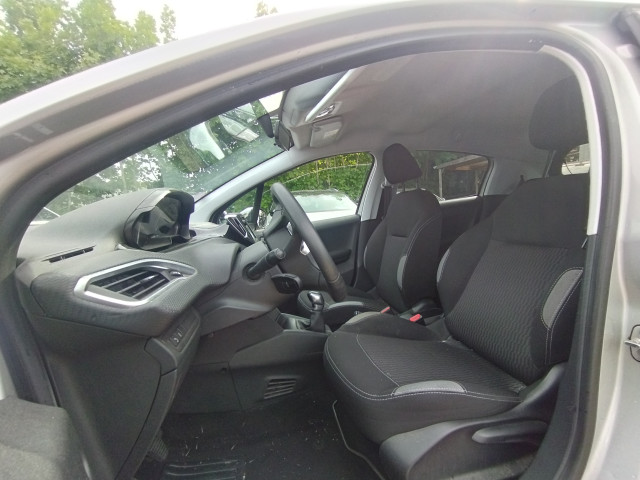 Peugeot Peugeot 208 1.2 VTI 82 CV STYLE 5P