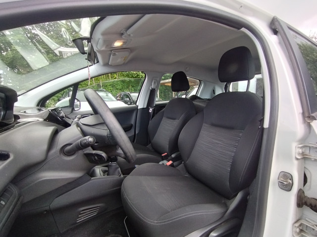 Peugeot Peugeot 208 1.2 PURETECH 82CV LIKE SOCIETE 