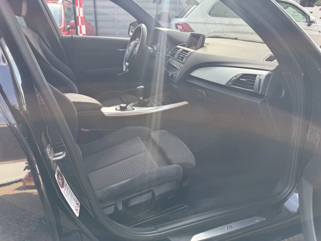 BMW BMW Série 1 I (E88) 118d Sport Design