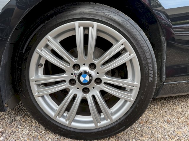BMW BMW Série 1 I (E88) 118d Sport Design