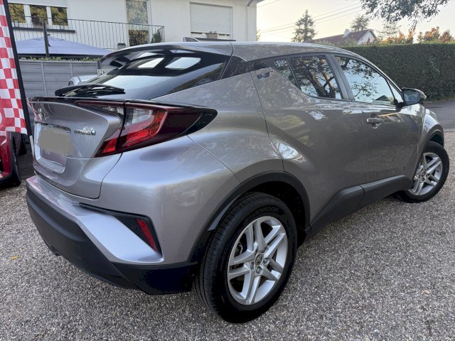 Toyota Toyota C-Hr 1.8 Hybride 122ch Dynamic  E-CVT 