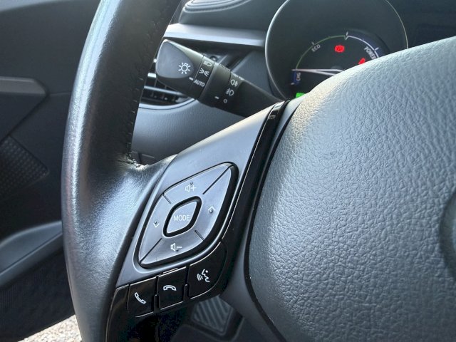 Toyota Toyota C-Hr 1.8 Hybride 122ch Dynamic  E-CVT 