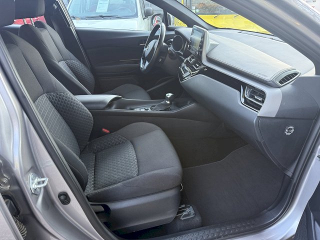 Toyota Toyota C-Hr 1.8 Hybride 122ch Dynamic  E-CVT 