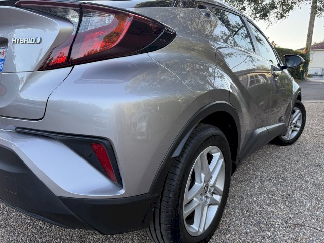 Toyota Toyota C-Hr 1.8 Hybride 122ch Dynamic  E-CVT 