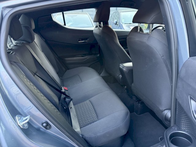 Toyota Toyota C-Hr  122h Dynamic 2WD E-CVT MY20