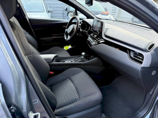 Toyota Toyota C-Hr  122h Dynamic 2WD E-CVT MY20