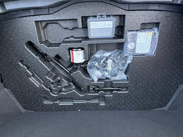Toyota Toyota C-Hr  122h Dynamic 2WD E-CVT MY20
