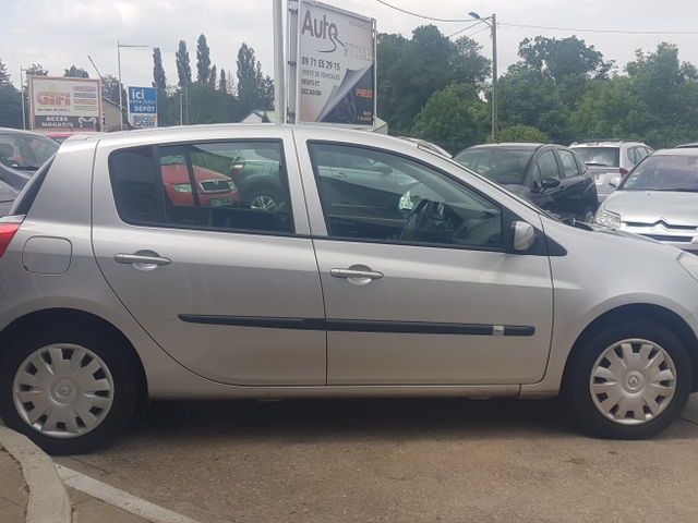 Renault Renault Clio III (B/C85) 1.5 dCi 70ch Extrême Foncée Clim 5p